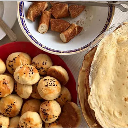 فندق بوهارا فاميلي إن 3*
