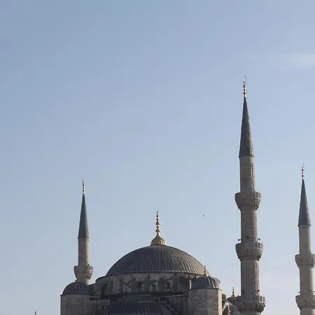 بوهارا فاميلي إن فندق 3*
