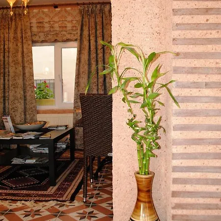 بوهارا فاميلي إن