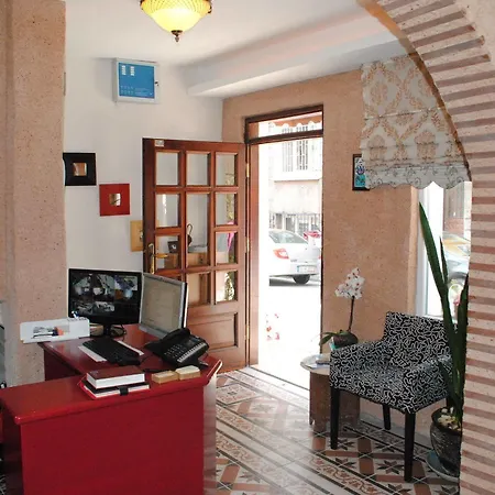 호텔 Buhara Family