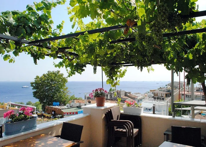 Buhara Family Отель 3*